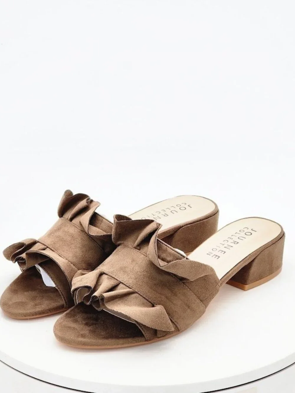 Journee Collection step into
